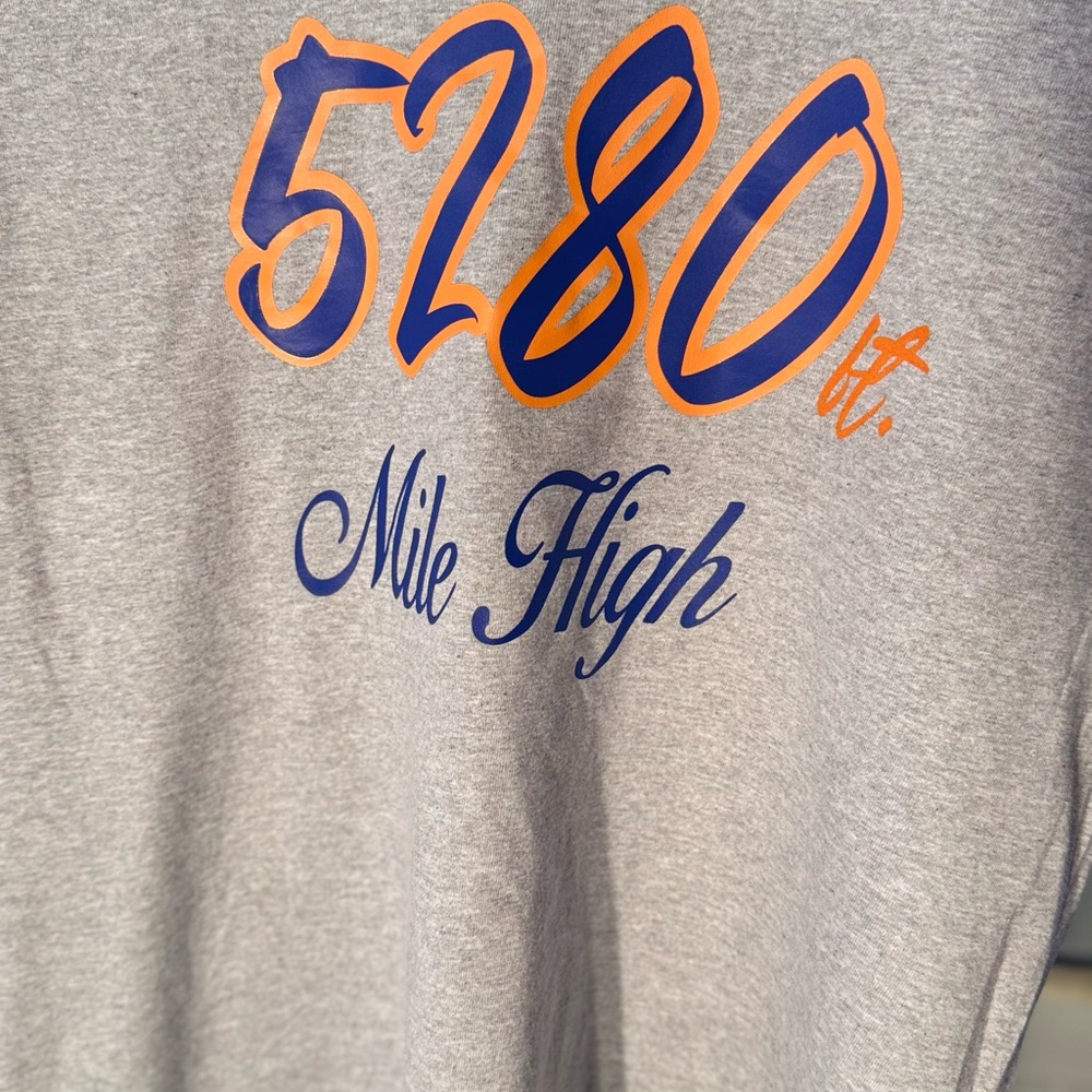 Denver Broncos 5280 ft (mile high) tee nwot